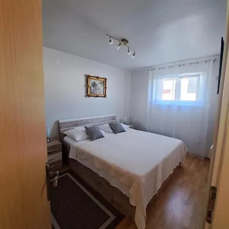 Aenona Apartman