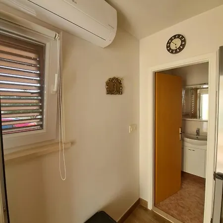 Apartman Aenona *