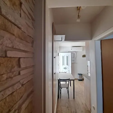 Apartman Aenona *