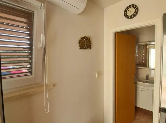 Apartman Aenona *